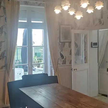 Maison Spacieuse Avec Jardin A Cabourg, 250 M² Дом отдыха *