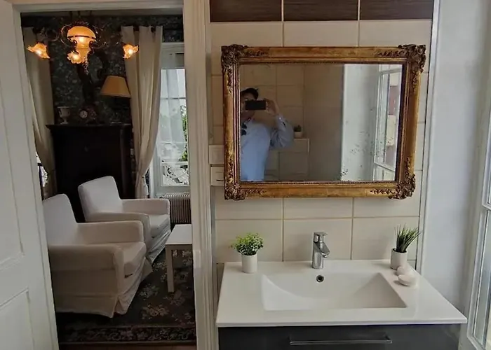 Дом отдыха Maison Spacieuse Avec Jardin A Cabourg, 250 M² *