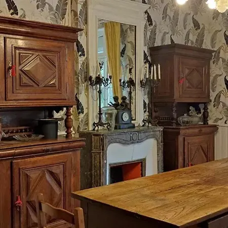 Maison Spacieuse Avec Jardin A Cabourg, 250 M² בית נופש *