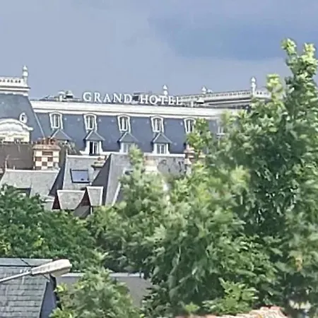 Casa de Férias Maison spacieuse avec jardin à Cabourg, 250 m² 4*