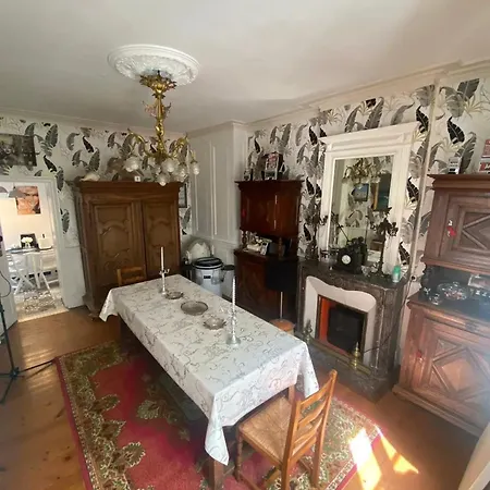 Maison Spacieuse Avec Jardin A Cabourg, 250 M²