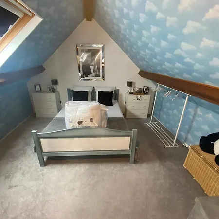 Tatil Evi Maison Spacieuse Avec Jardin A Cabourg, 250 M² *